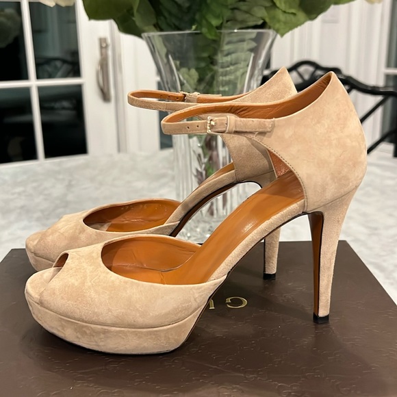 Gucci shoes - Picture 1 of 8